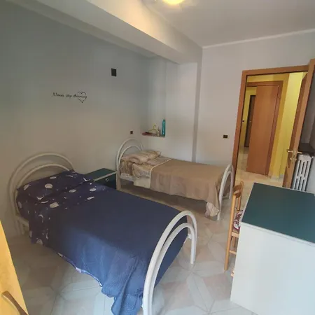 La Belle Maison In *