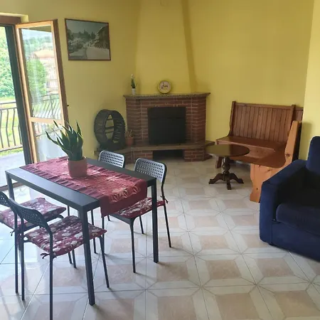 La Belle Maison In *