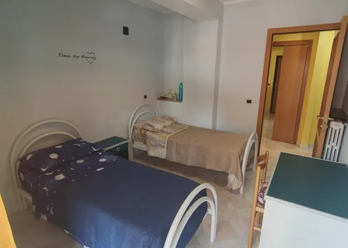 La Belle Maison In *